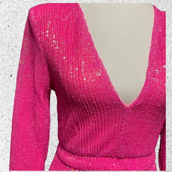 Lavish Alice Pink Sequin Dress - Size 2 - SO CUTE! - Picture 3 of 6